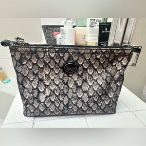 Coach nylon makeup bag EUC